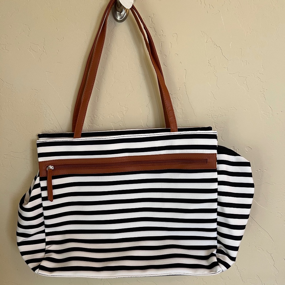 NWT Large Striped Tote/Bag (DSW)